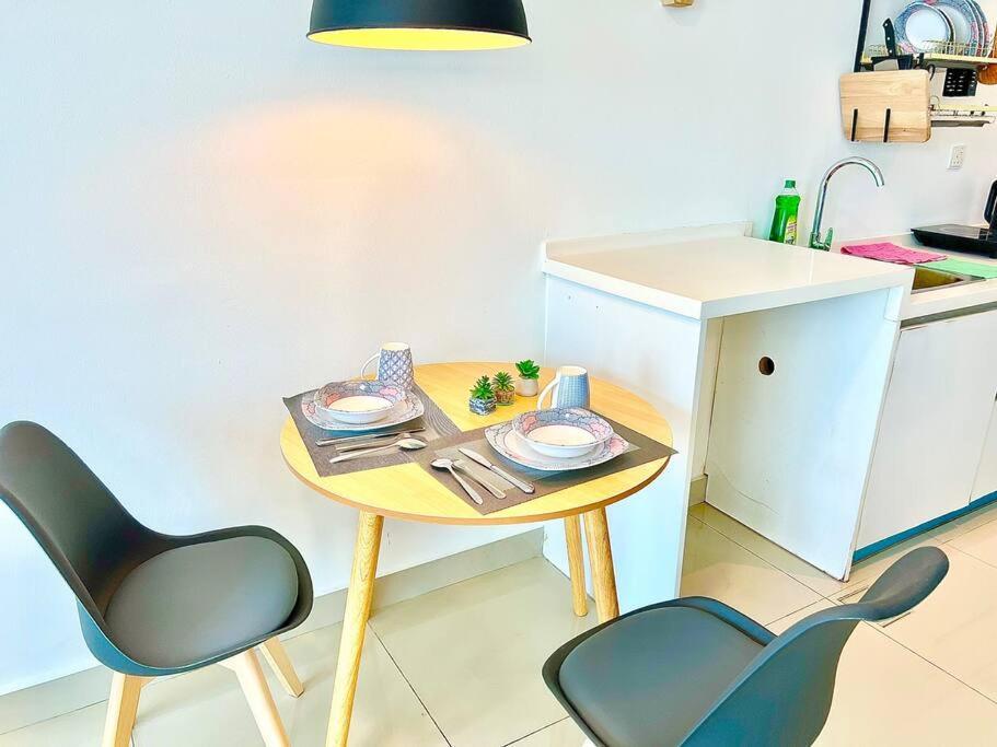 G 1-5Pax Cozy Home Trefoil Setia Alam 100Mps Wifi & Tv Sccc Exterior foto